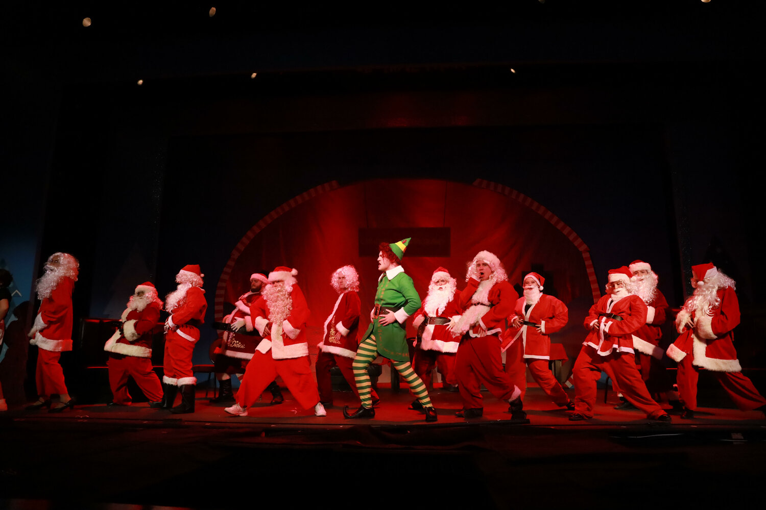 ‘Elf’ meets tall order for Christmas joy